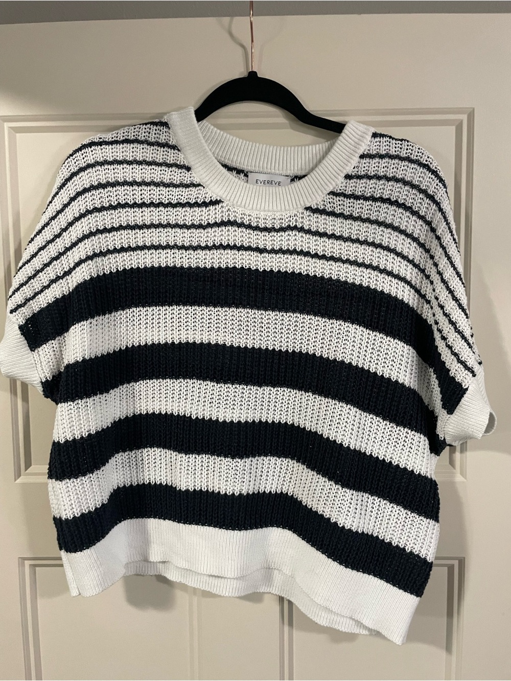 Evereve Striped Knit Sweater - Navy & White